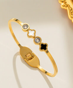 Stainless Steel Gold Plated Mother of Pearls Leaf Clover Anti-Tarnish Bracelet For Women